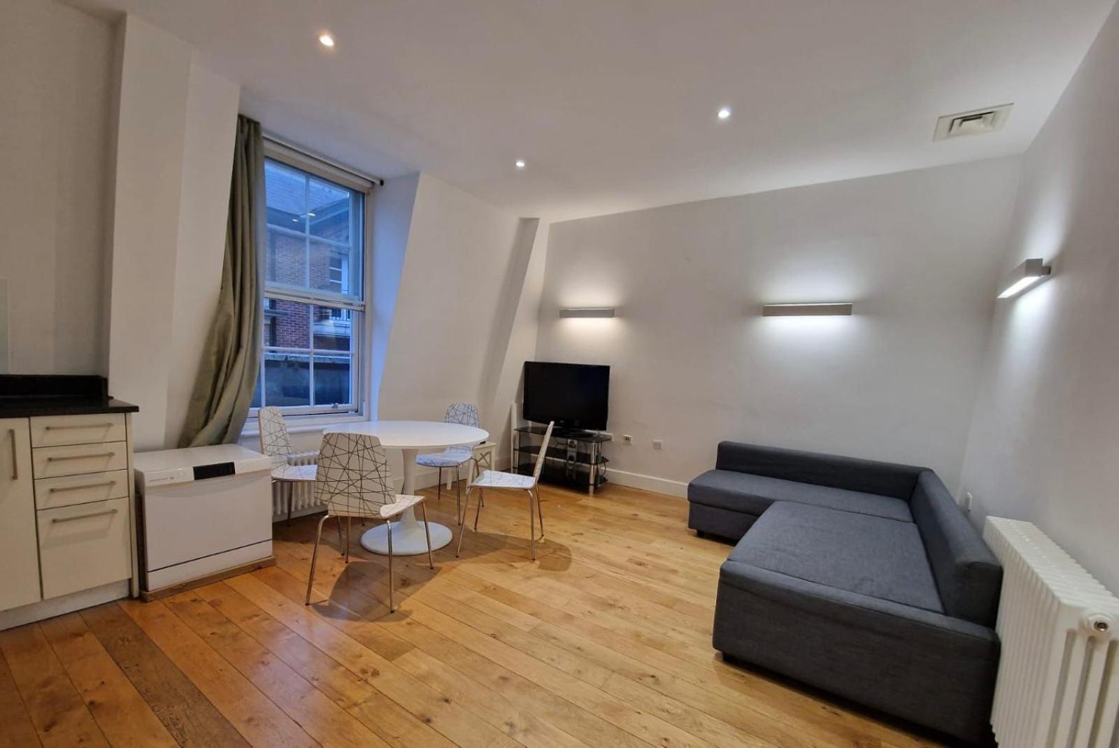 One Bedroom Apartment In Holborn Londra Esterno foto