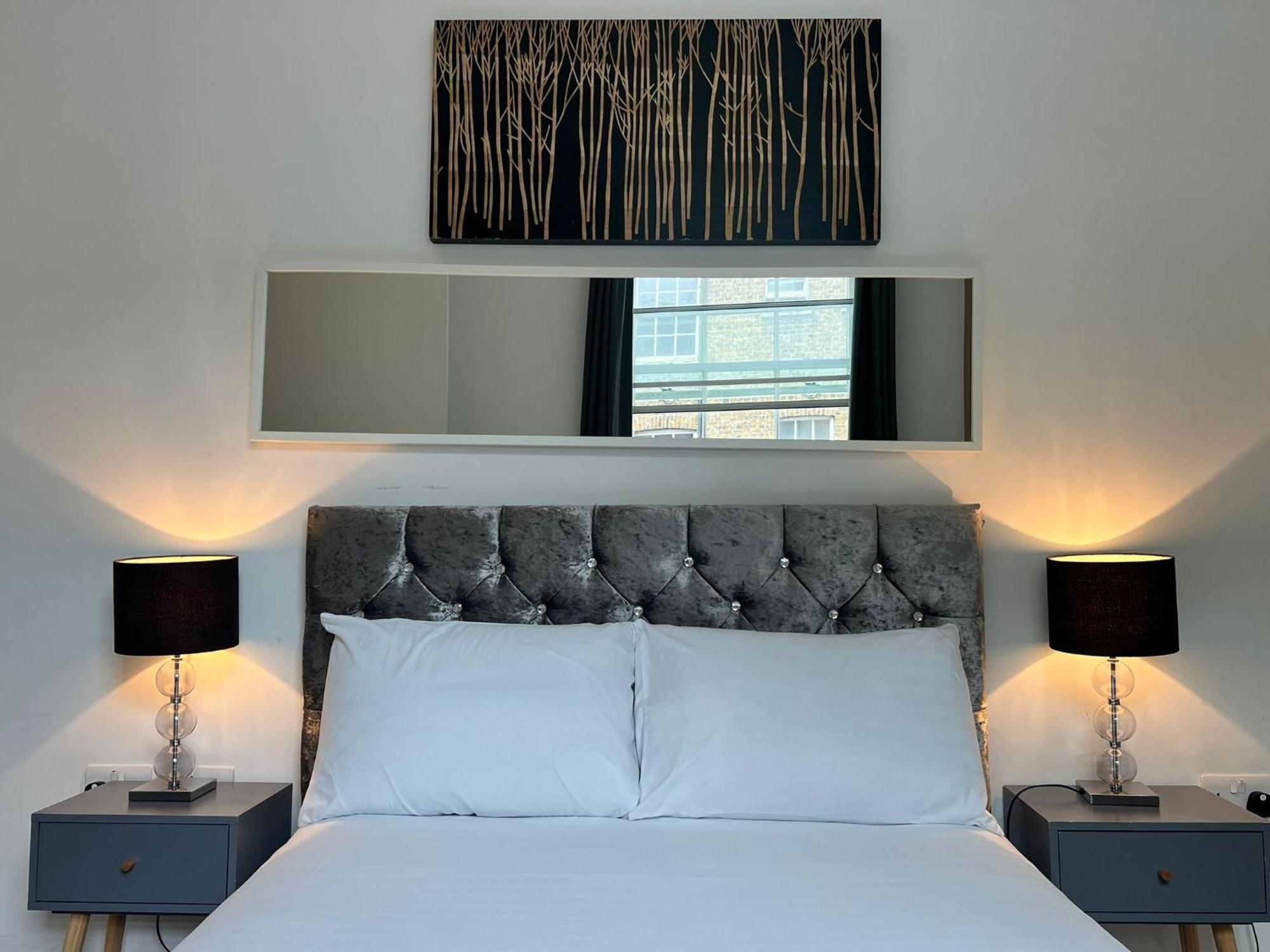 One Bedroom Apartment In Holborn Londra Esterno foto